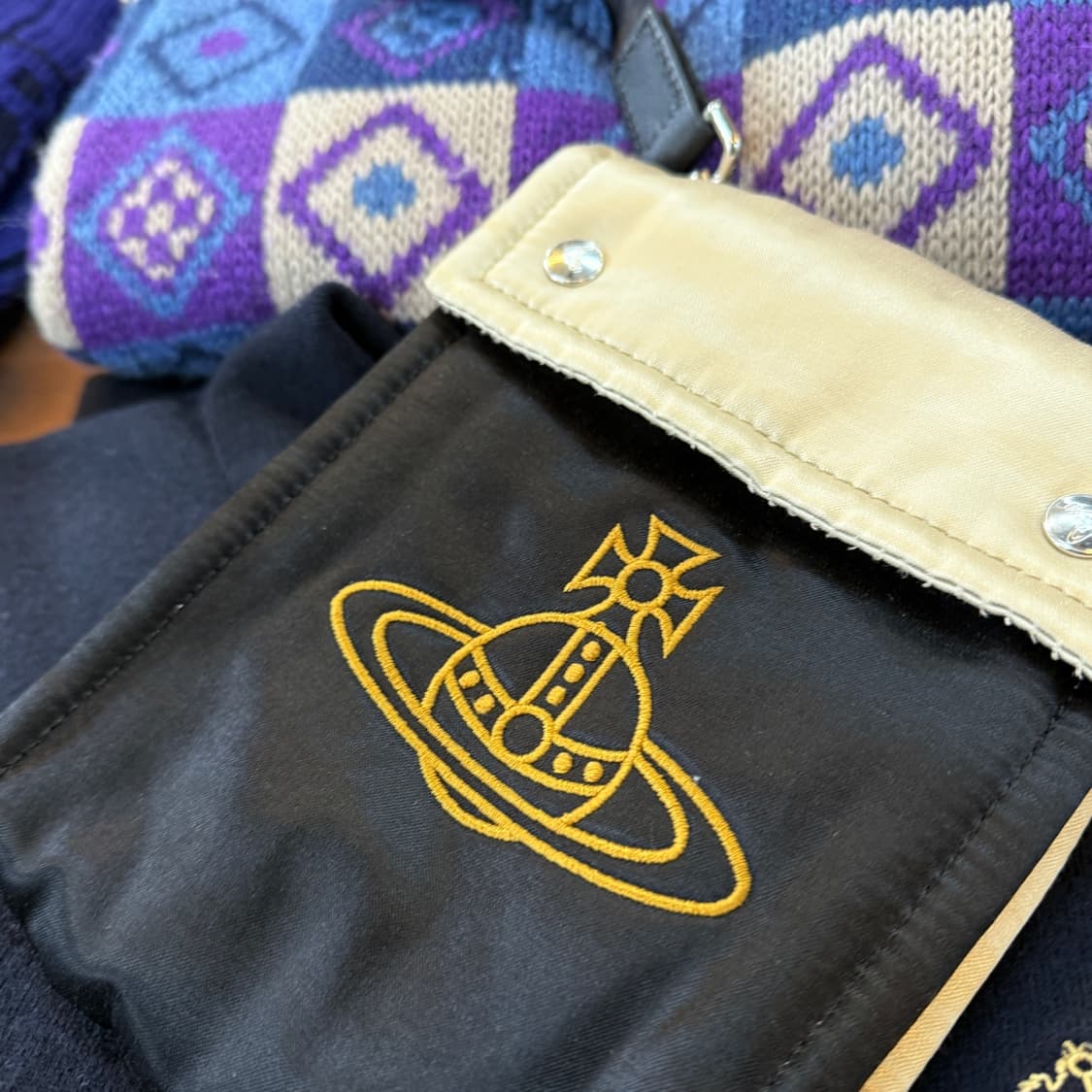 비비안 웨스트우드 컨트라스트 미니 숄더백 상품이미지2