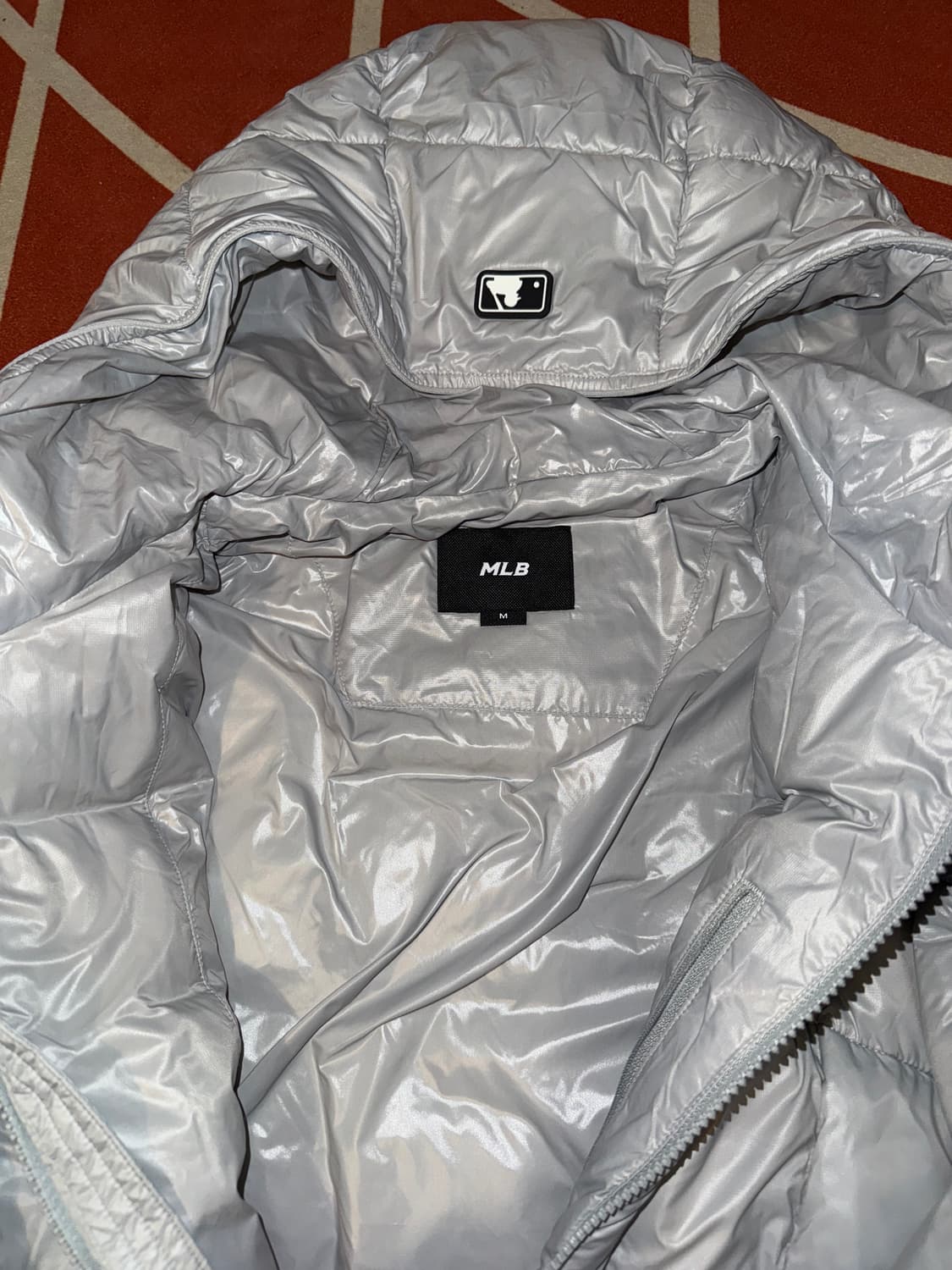 카리나 패딩 MLB 경량 커브 패딩 NY 라이트 그레이 M사이즈 상품이미지7