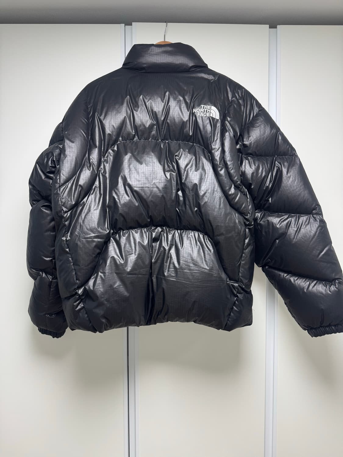 노스페이스 화이트 라벨 웨이브 RDS 다운 자켓 블랙 상품이미지2