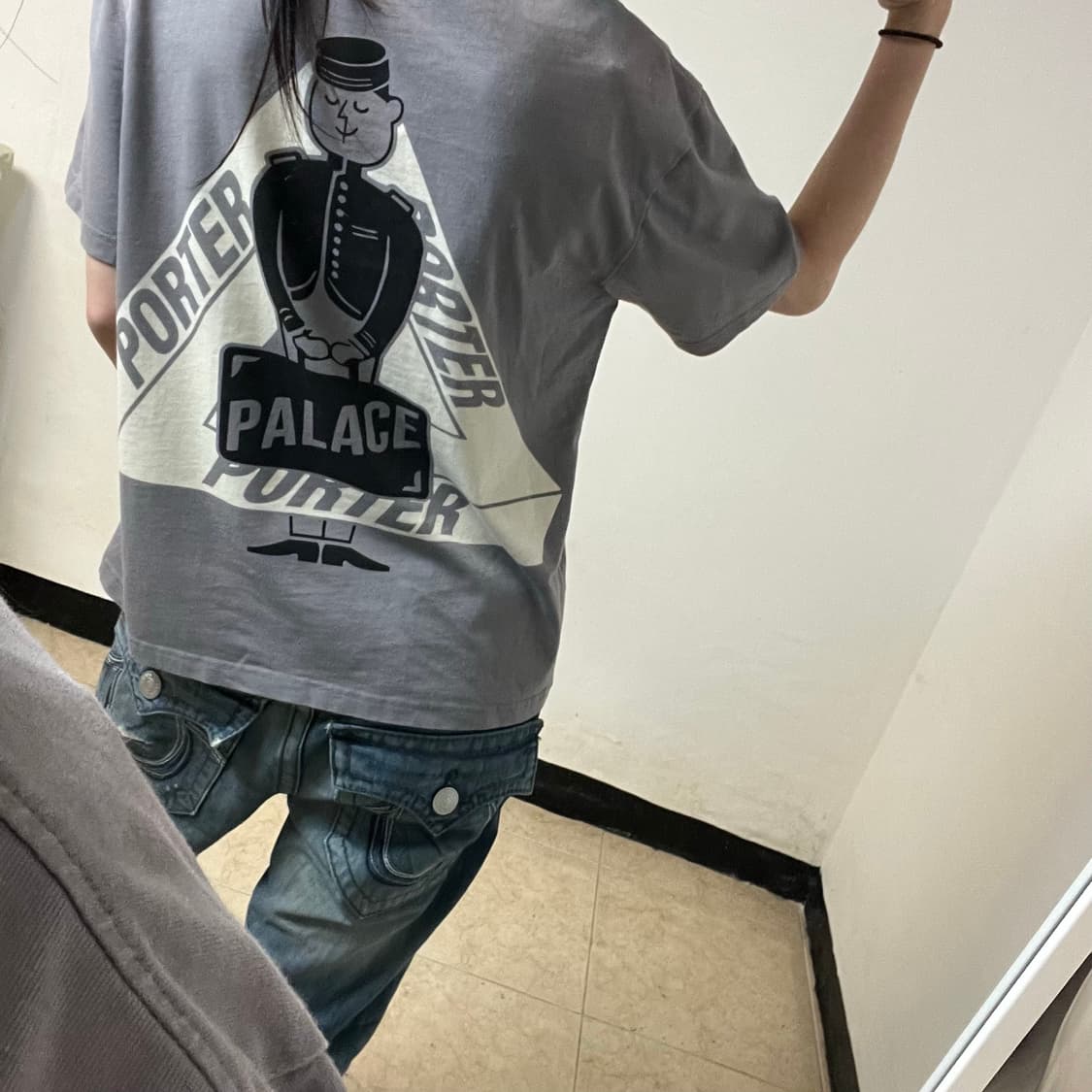 Palace × Porter Triangle Bellboy T-Shirt 상품이미지3