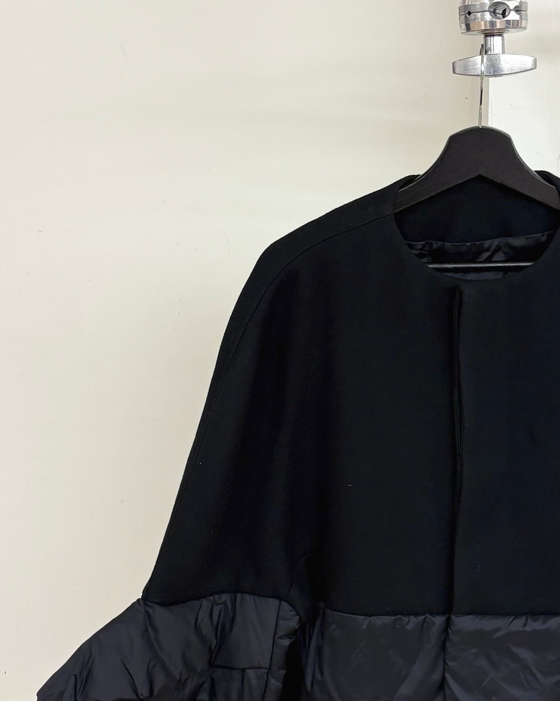 릭 오웬스 17FW 블랙 메두사 코트 상품이미지3