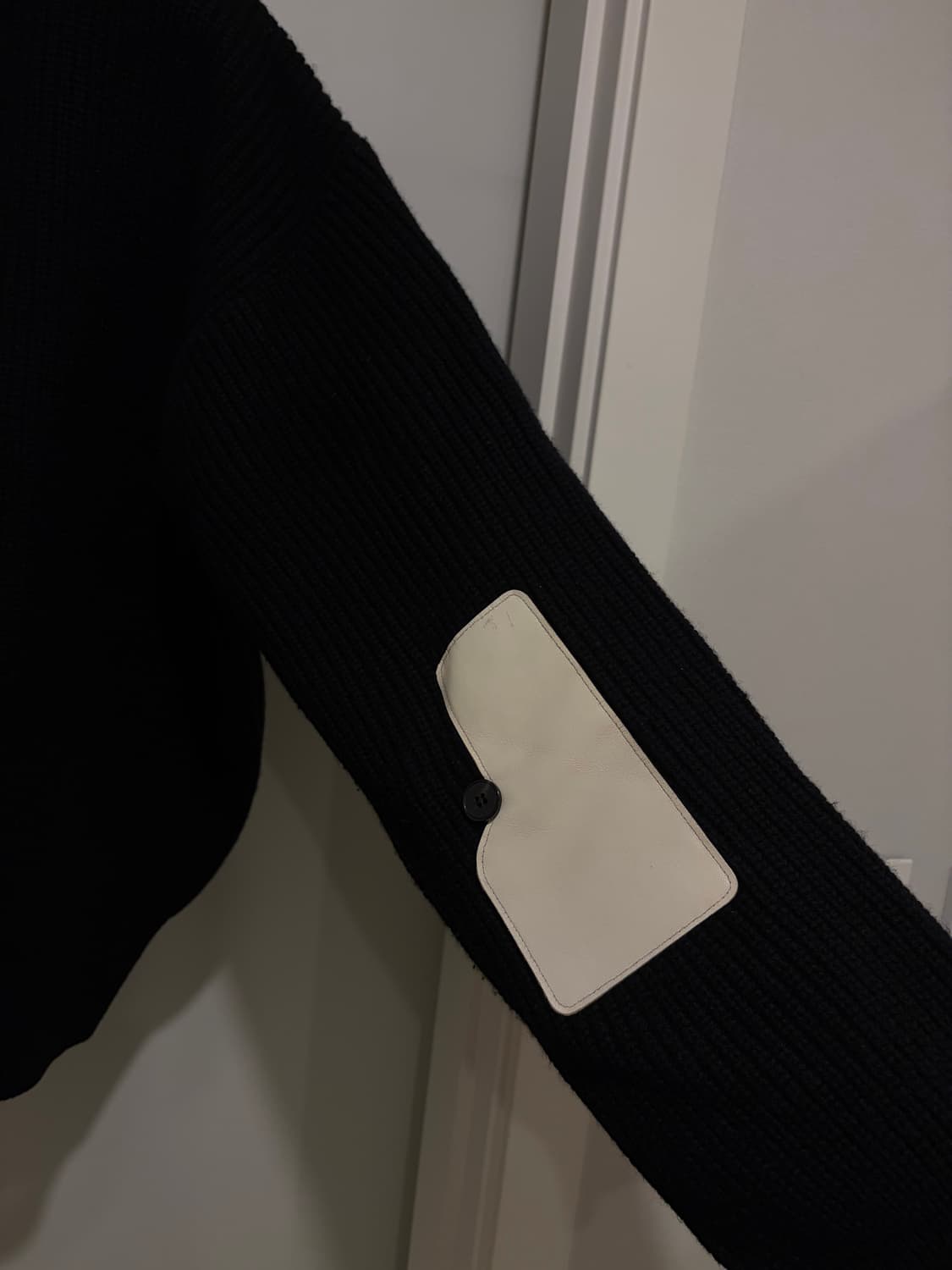 이얼즈어고 로버 울 가디건 블랙 L사이즈 상품이미지4