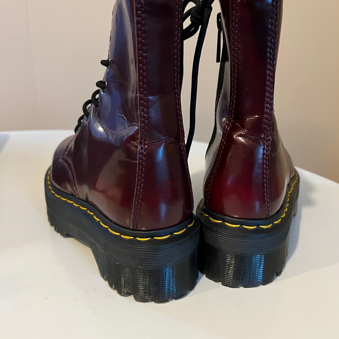 닥터마틴 제이든 II 비건 플랫폼 부츠 체리 레드  상품이미지3