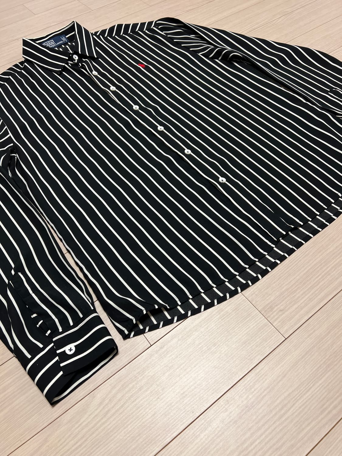 폴로 랄프로렌 블랙 스트라이프 셔츠 / 얇고 찰랑한 원단 / 상태 좋음 상품이미지3