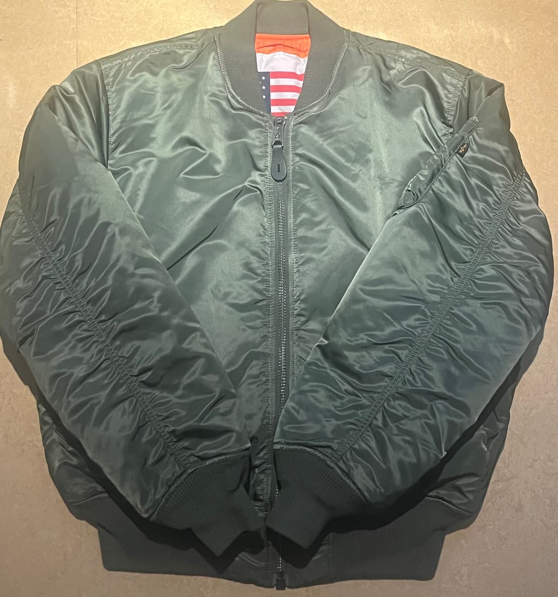 (L) 알파인더스트리 MA-1 레귤러 블러드칫 세이지 그린 상품이미지2