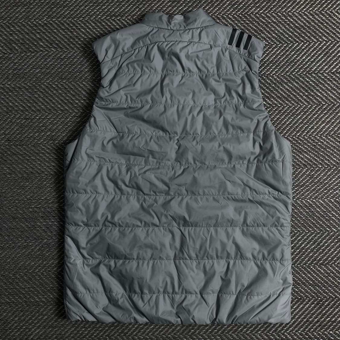 아디다스 경량 러닝 다운 베스트 그레이o 3677 상품이미지3