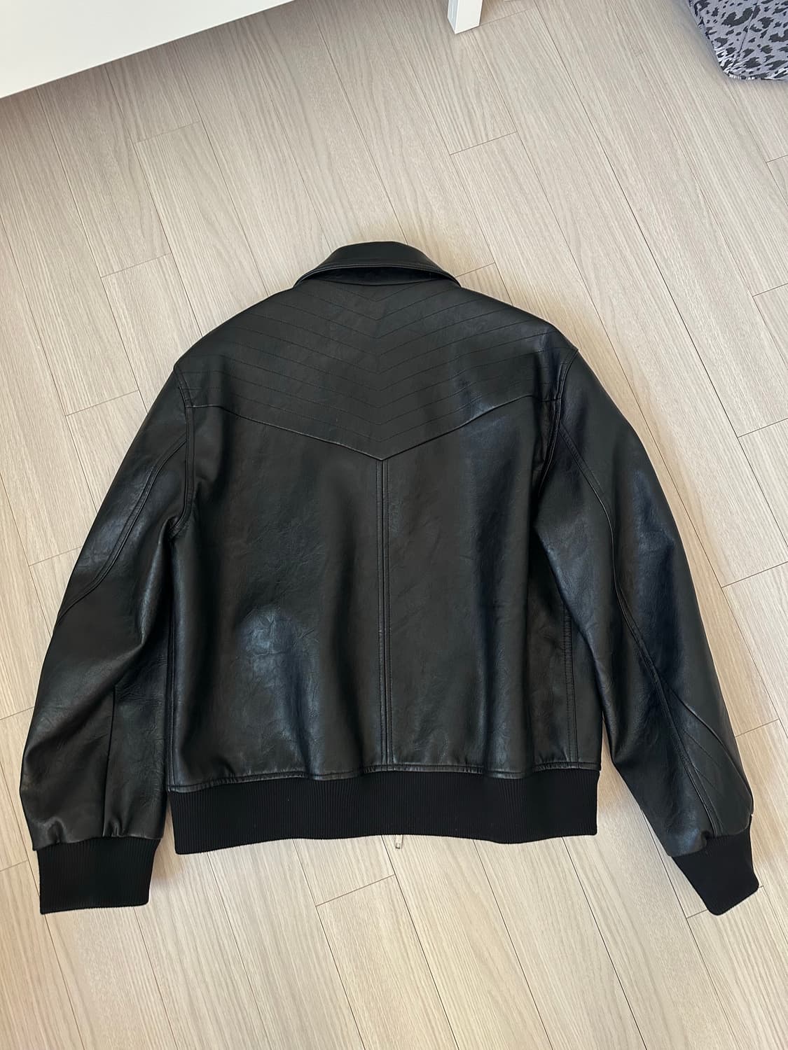 엘무드 캣츠 마크 레더 재킷 블랙 상품이미지6