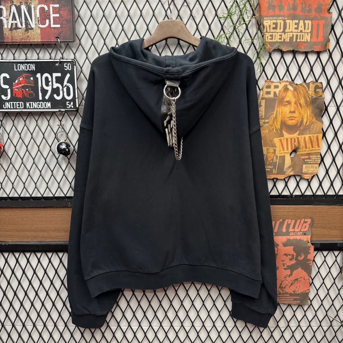 24S/S 웰던 WE11DONE 스파이크 체인 후드 집업 블랙 상품이미지1