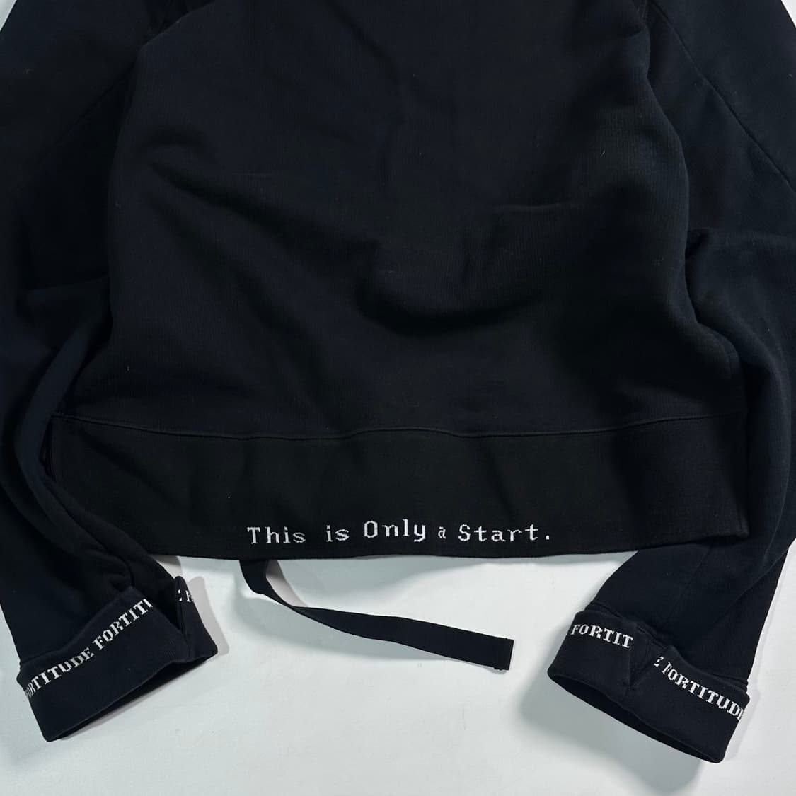  미하라 야스히로 크롭 맨투맨 상품이미지5