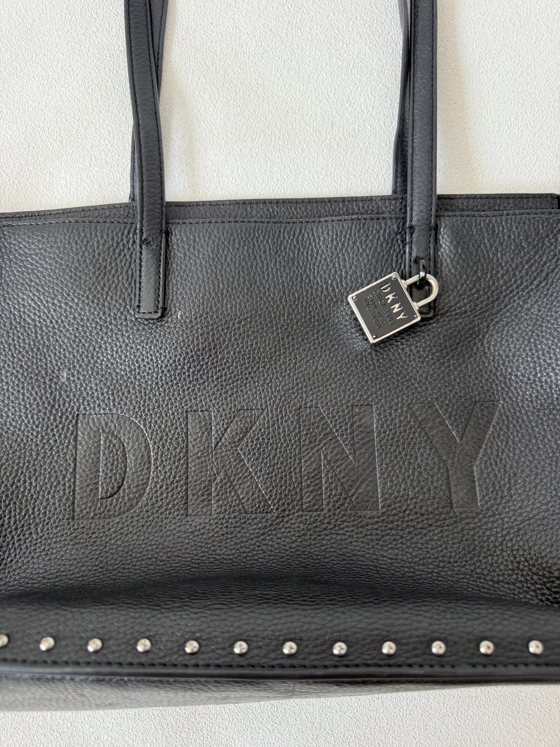 DKNY 레더 숄더백 상품이미지3