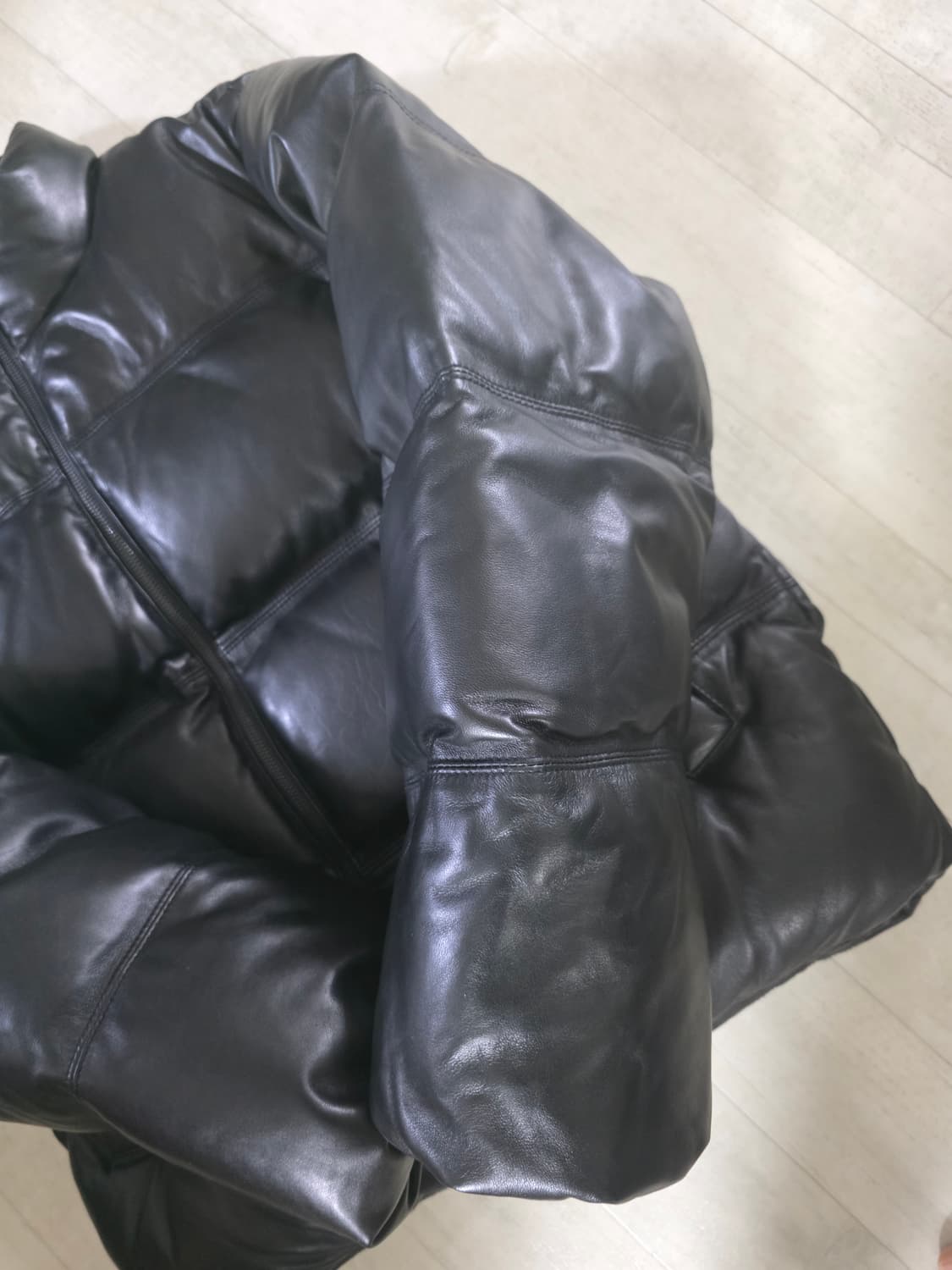 무신사스탠다드 램스킨 푸퍼 패딩 m 상품이미지3