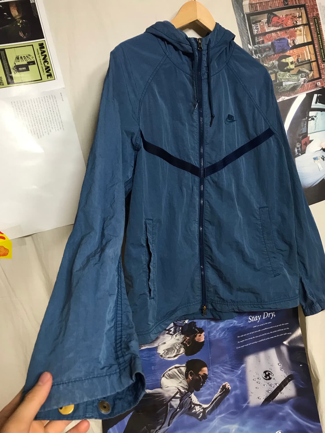 나이키 풀집업 윈드러너 바람막이 스톤맛 L 상품이미지4