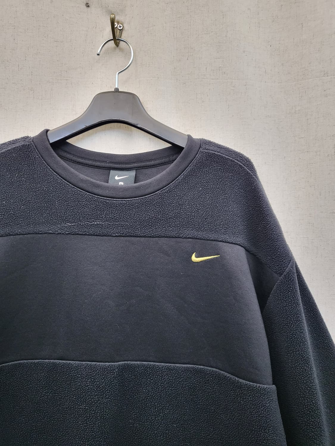 나이키 블랙 금장 포인트 맨투맨 상품이미지3