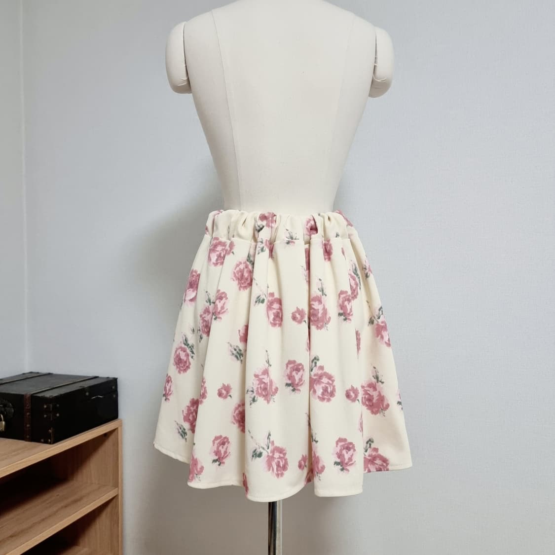 일본구매 허리뒷밴딩 플레어 스커트 속바지안감 치마 (표기M) 새상품 상품이미지5