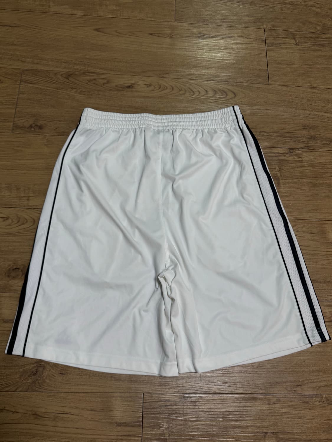 [M]아디다스 트랙 쇼츠 반바지 화이트 상품이미지3