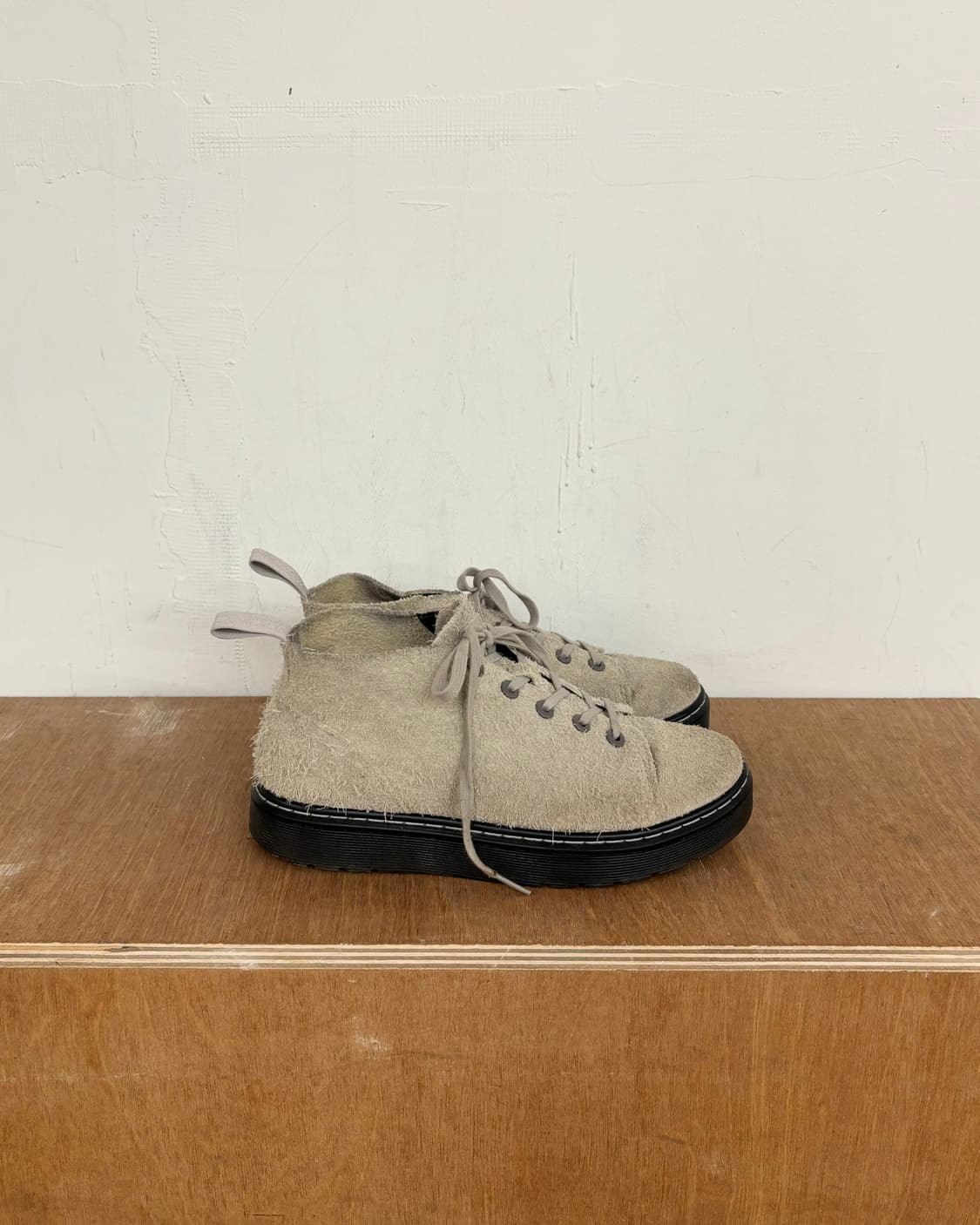 닥터마틴 스웨이드 베인즈 처카 스니커즈 상품이미지3