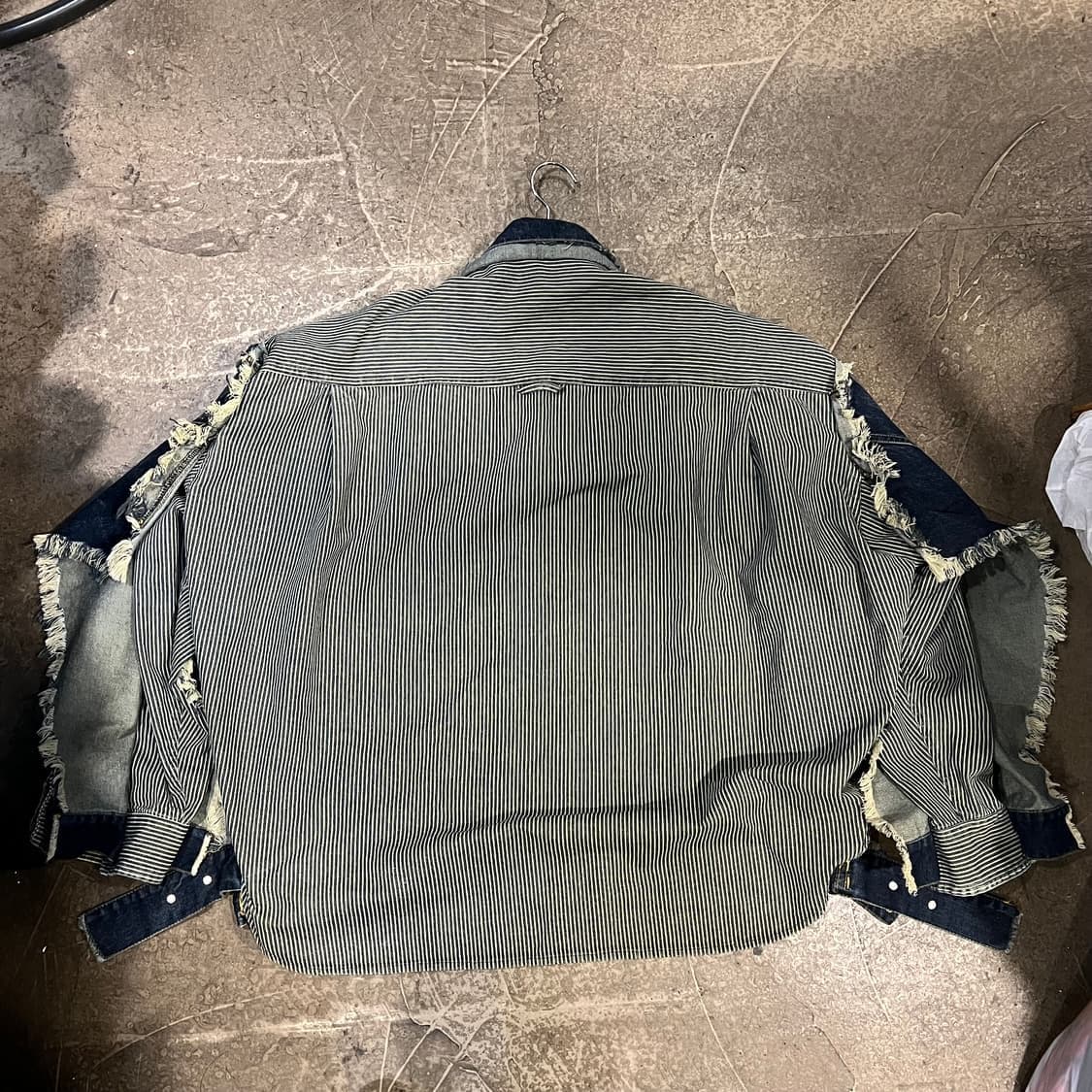 Maison Mihara Yasuhiro 감각적인 디자인 데님 자켓입니다 상품이미지2