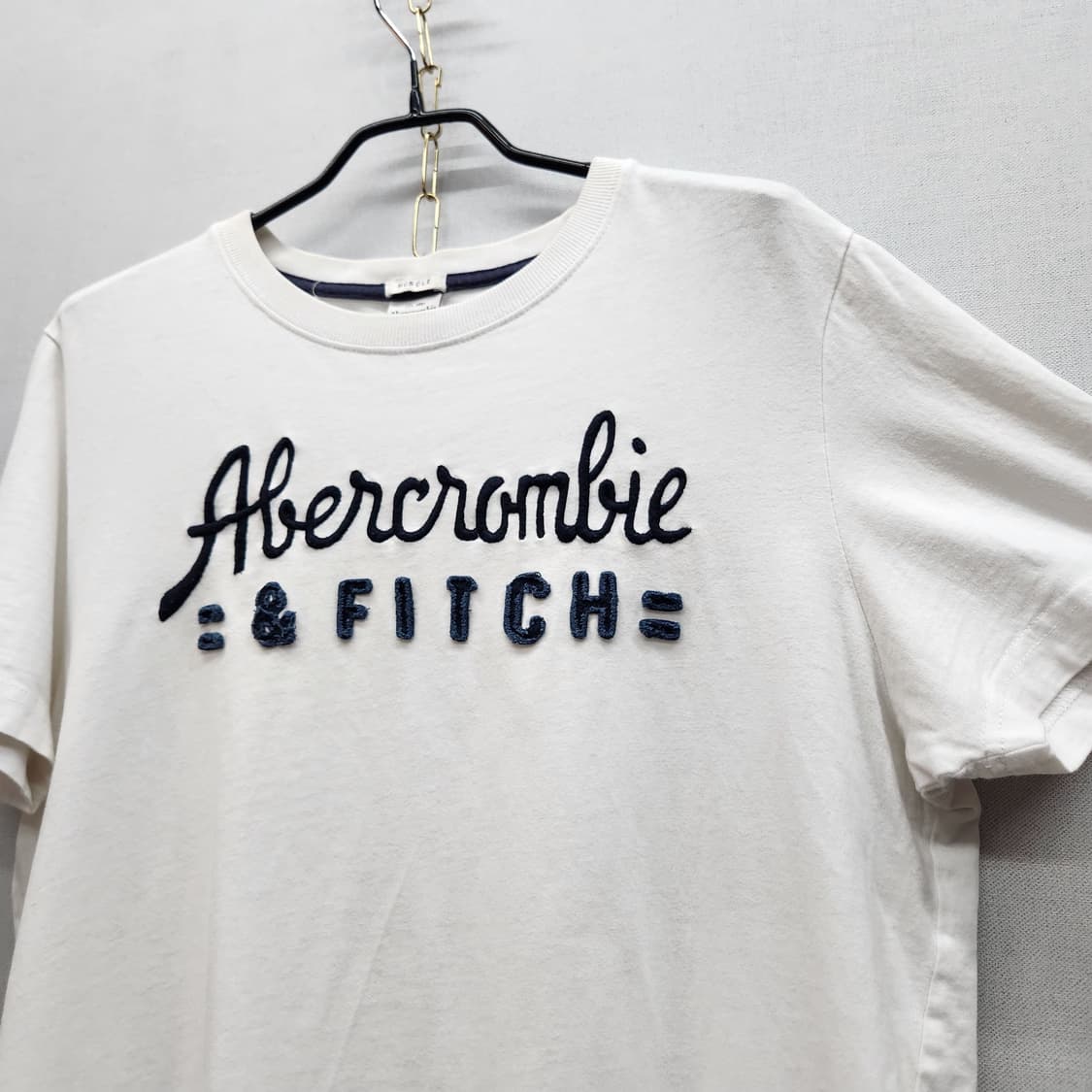 아베크롬비 Y2K 로고 반팔티 L(M~L) 남여공용 상품이미지3