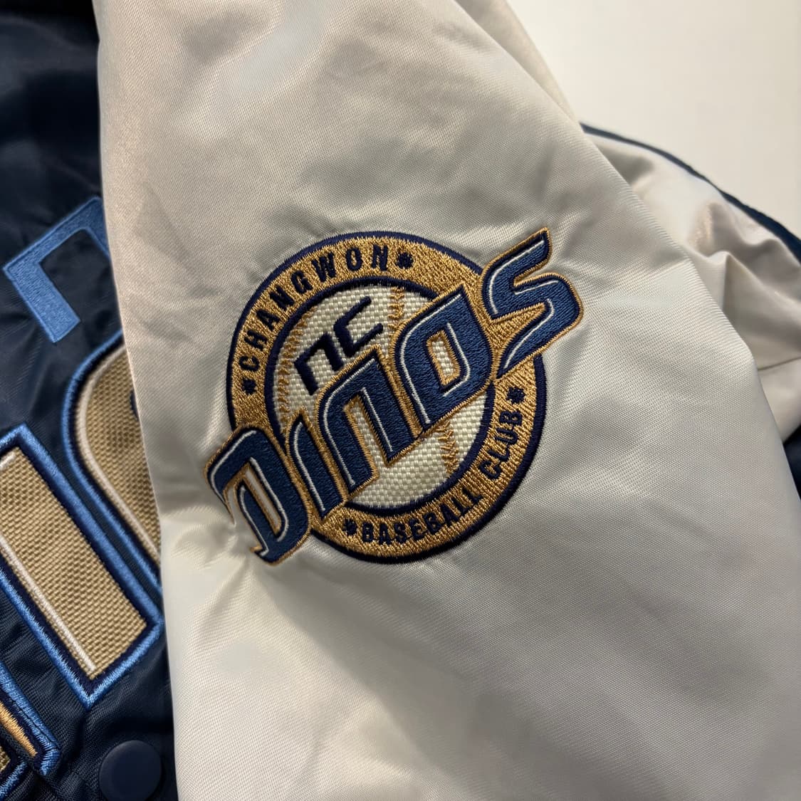 [110] 윌슨 NC 다이노스 빅로고 바시티 자켓 D299 상품이미지5