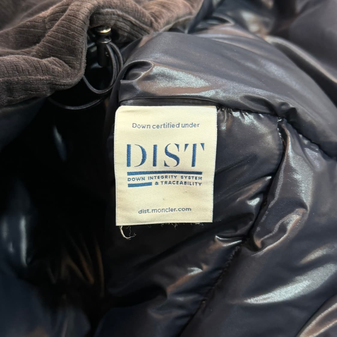 [정품] 몽클레어 코듀로이 다운 패딩 자켓 무광블랙 XL
 상품이미지4