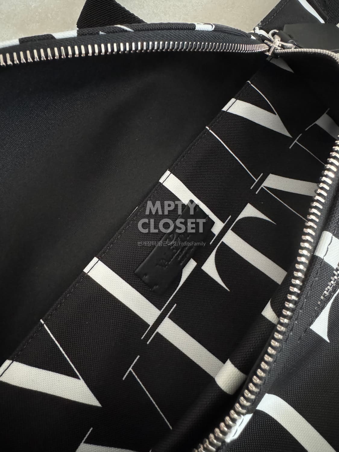 발렌티노 Times 로고 범백 벨트백 상품이미지9