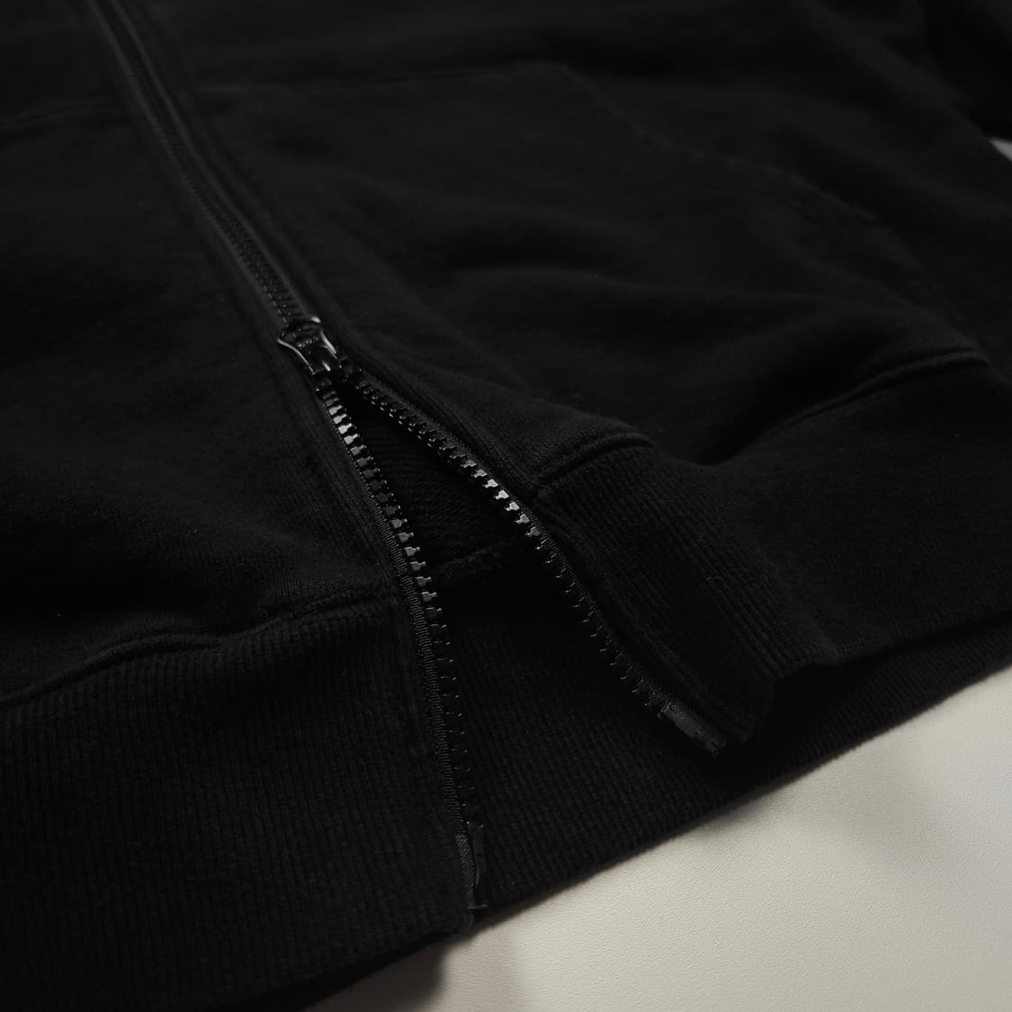 디스이즈네버댓 프레임 빅로고 블랙 후드 집업 (100) 상품이미지4