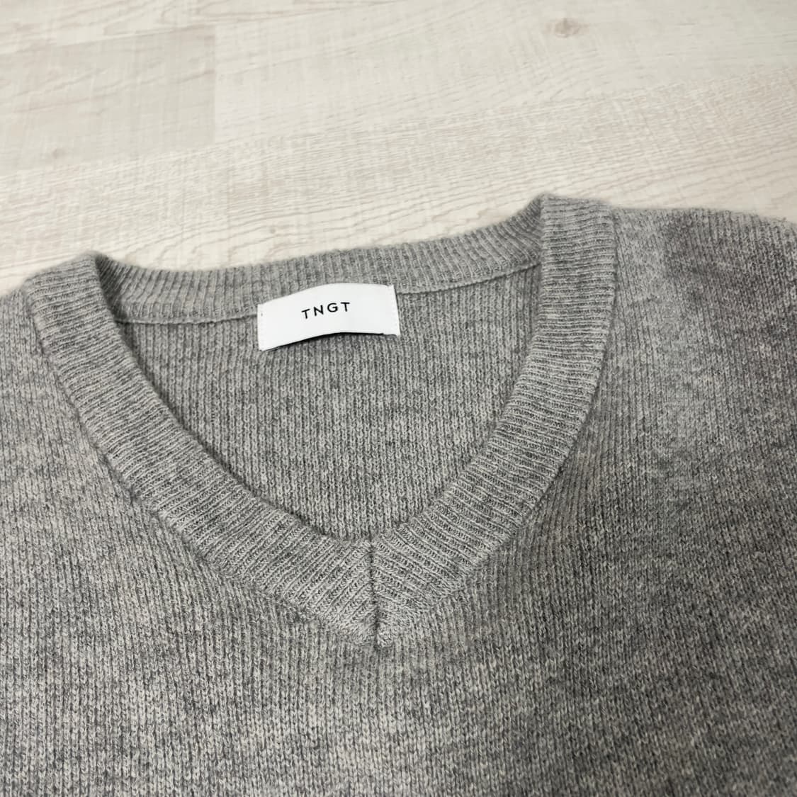 95) TNGT 캐시미어 브이넥 니트 그레이 상품이미지2