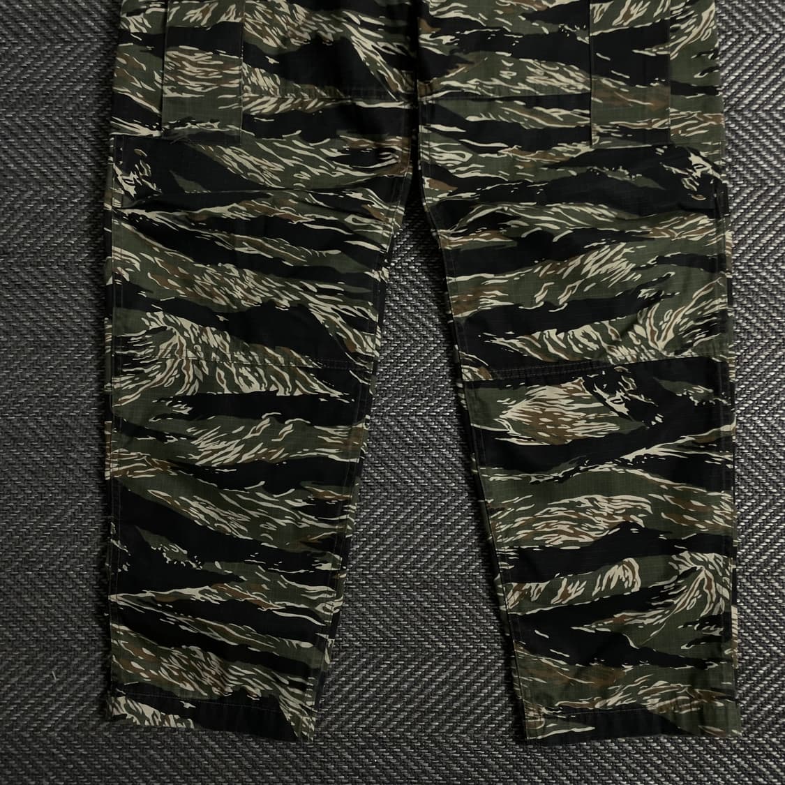 락스테디 타이거 카모플라쥬 퍼티그 카고 팬츠 y 3194 상품이미지3