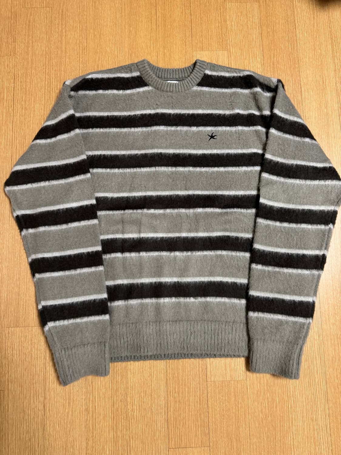 더콜디스트모먼트 남녀공용 모헤어 니트 상품이미지5