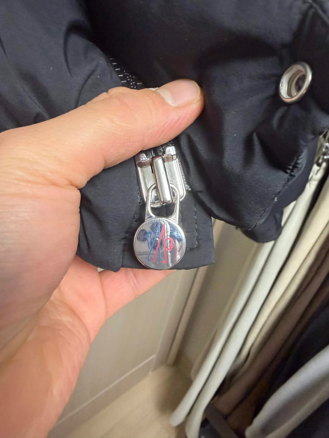 몽클레어 베제르 3사이즈 23FW 상품이미지3