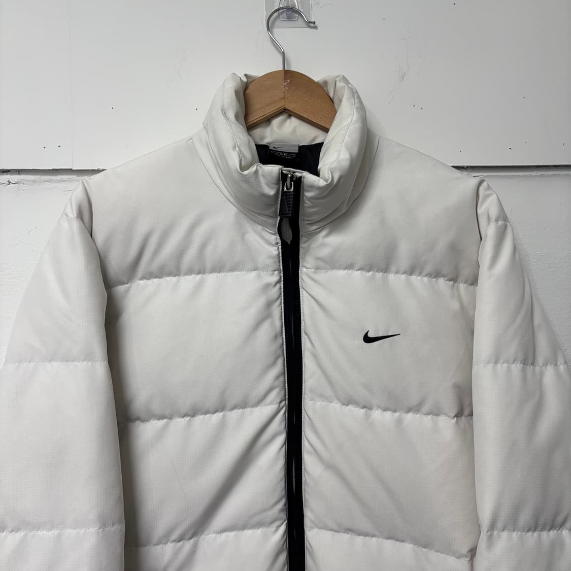 나이키 화이트 뉴챔프 패딩 상품이미지2