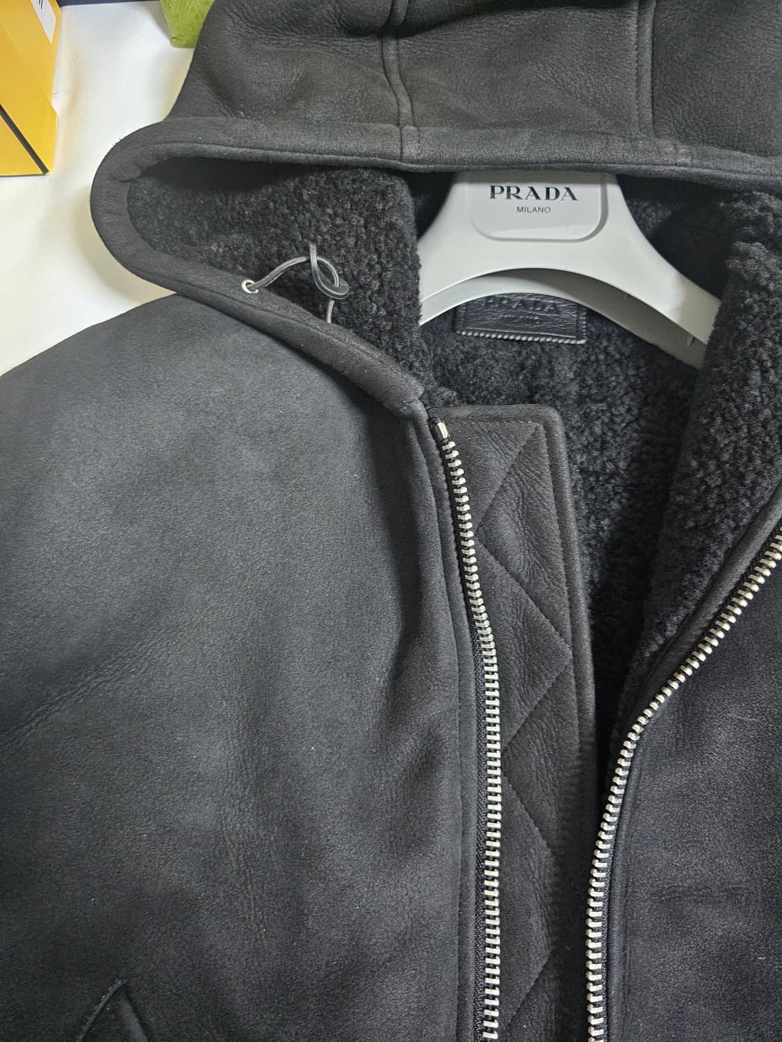 (새상품)프라다 풀스웨이드 안감풀시어링 최고급 상품이미지3