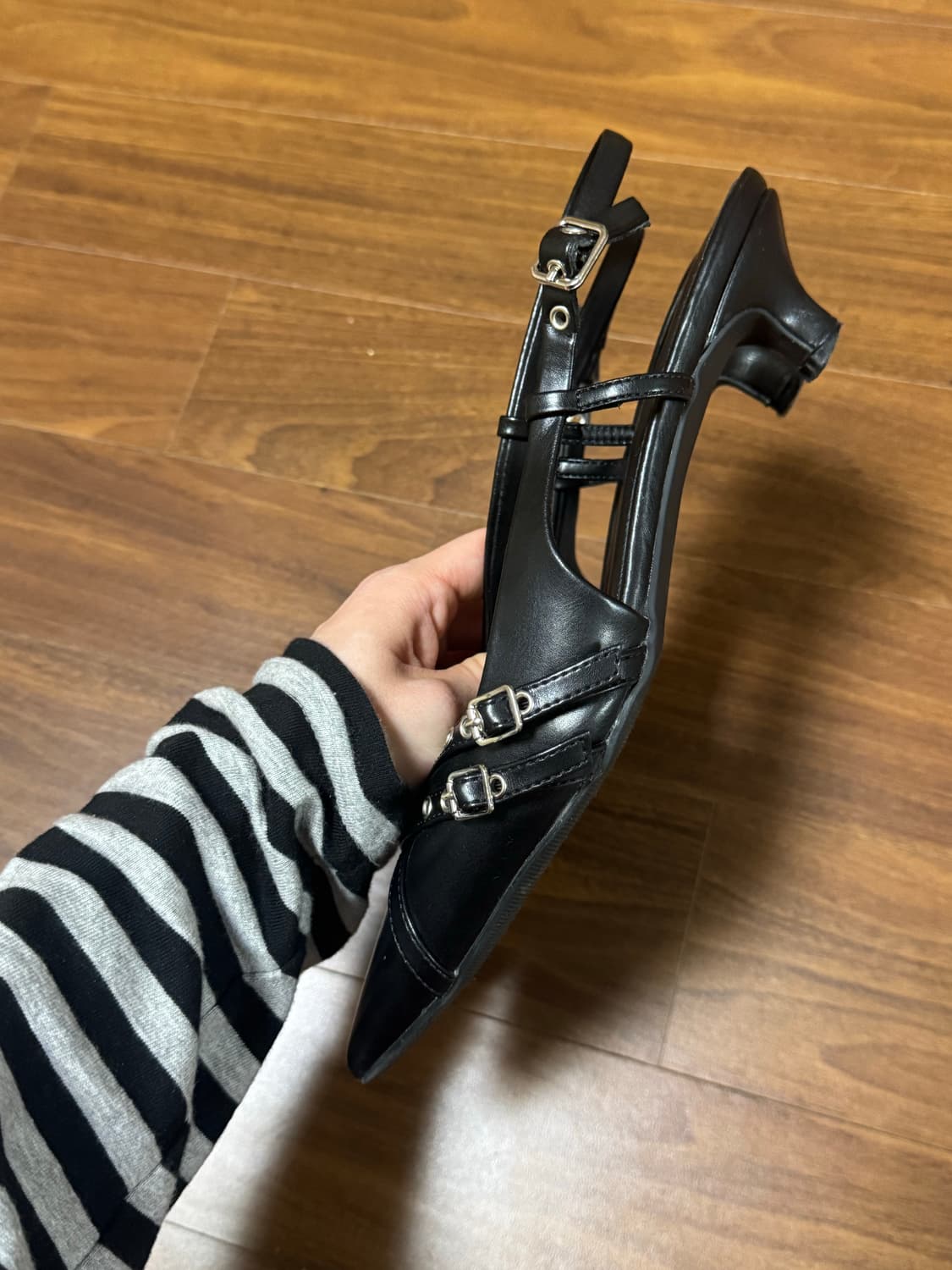 슈펜 스틸레토 버클 슬링백 블랙 235 상품이미지6