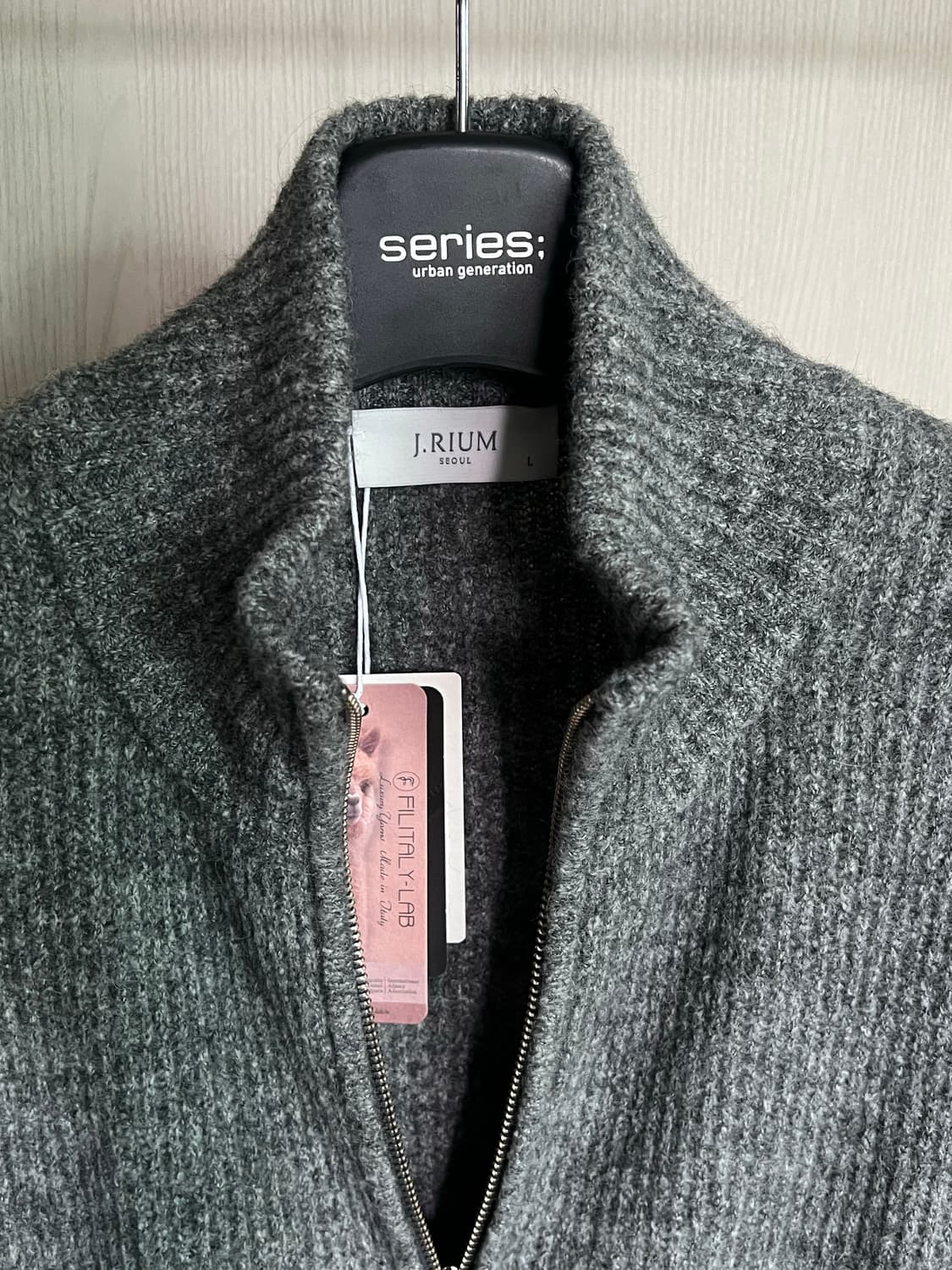 제이리움 본느 알파카 하이넥 집업 니트 가디건 새상품 L사이즈 상품이미지4