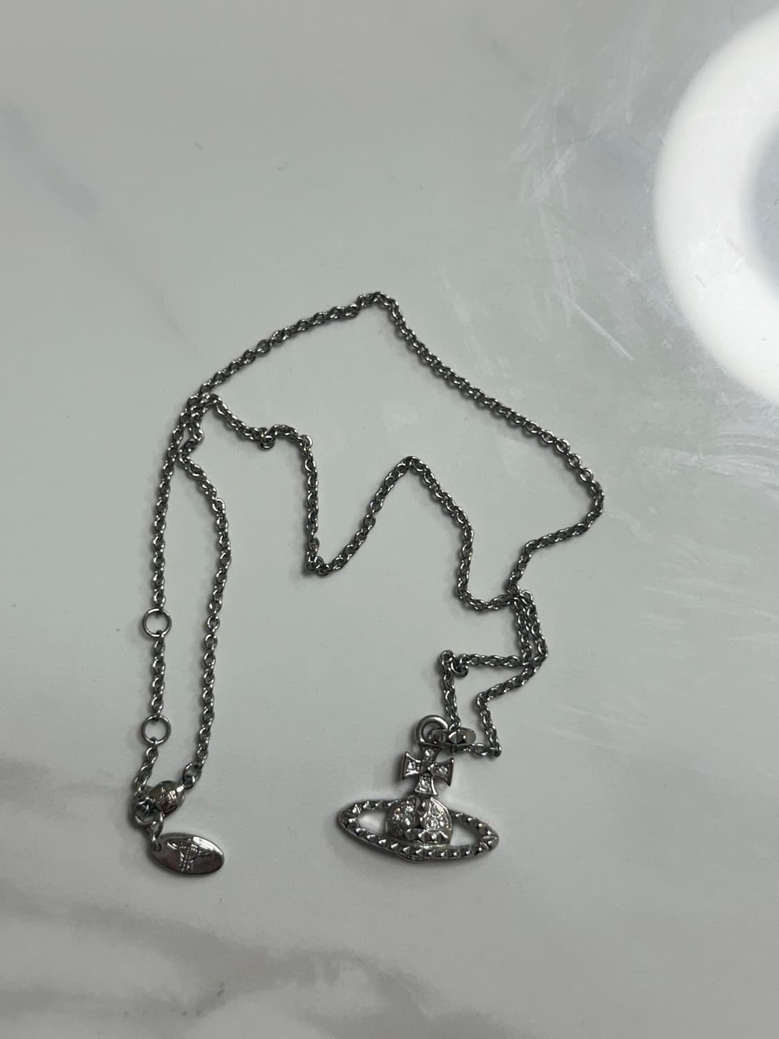 비비안 웨스트우드 목걸이 판매합니다 상품이미지2