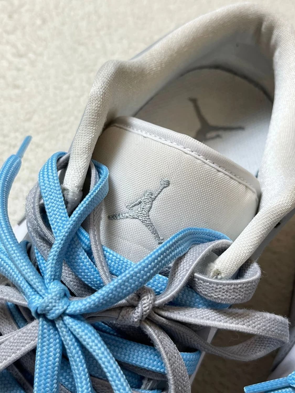 에어 조던 1 로우 화이트 울프 그레이 A1832 상품이미지5