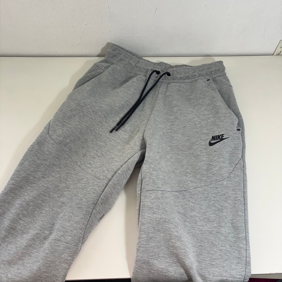S 90 나이키 그레이 기본로고 테크팩 조거팬츠 남여공용 상품이미지1