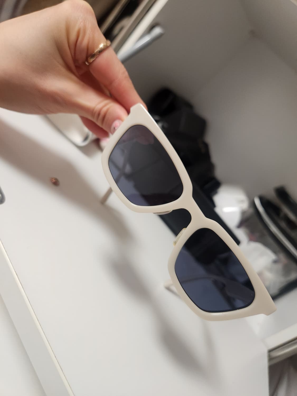 젠틀몬스터 AGAIL 상품이미지1