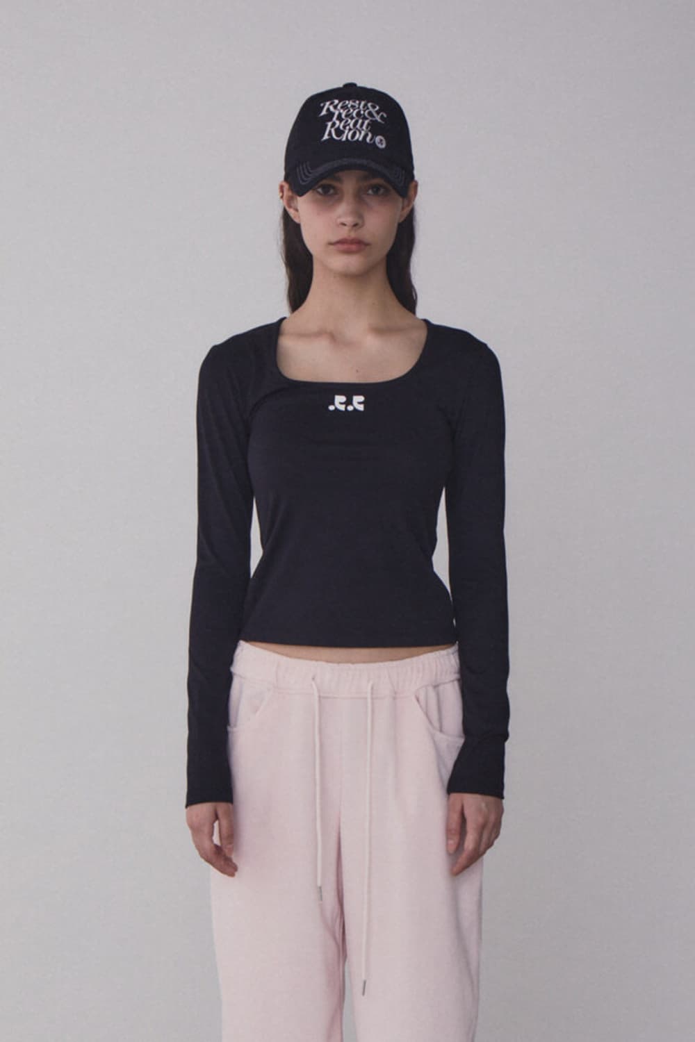 레스트앤레크레이션 SQUARE NECK LONG SLEEVE BLACK 상품이미지1