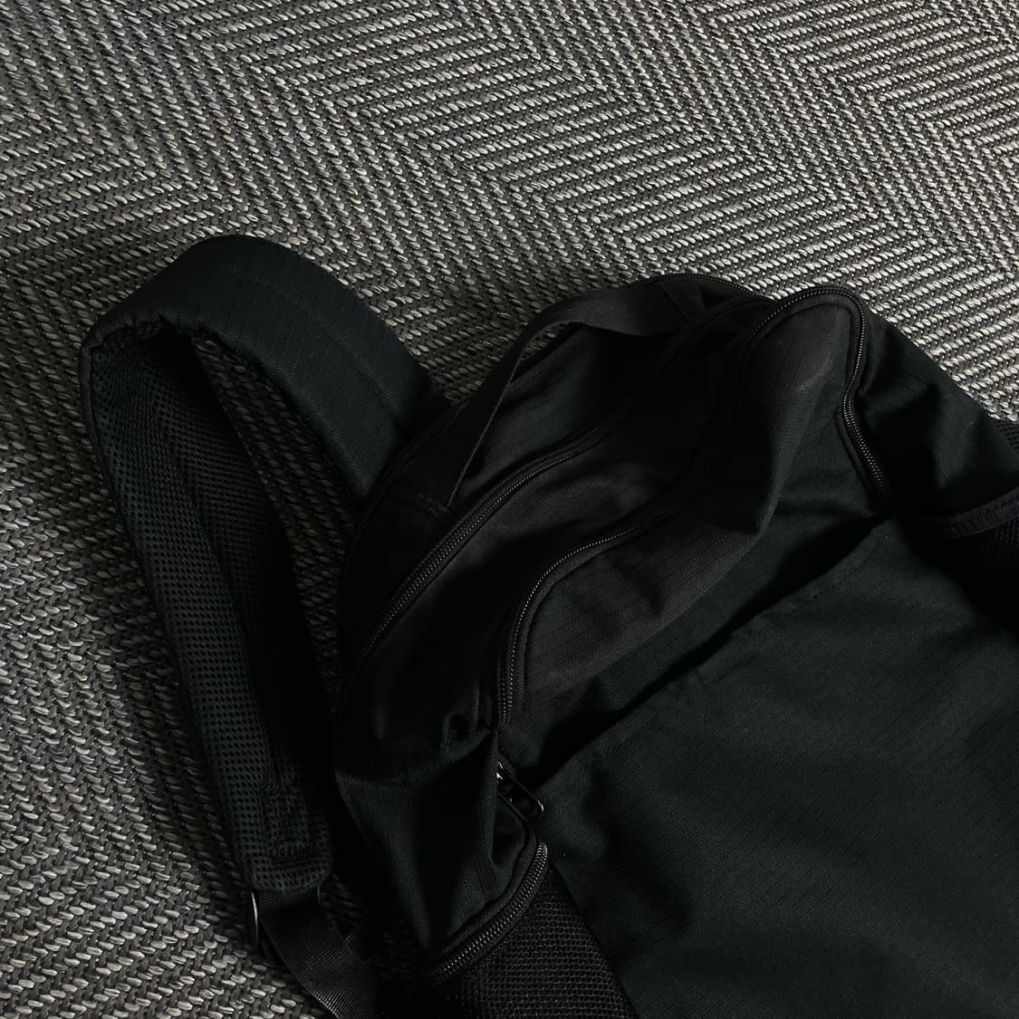 나이키 빅스우시 블랙 포켓 디테일 백팩y 3238 상품이미지4