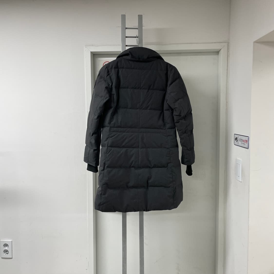 캐나다구스 블랙라벨 롱 패딩 S(W) 상품이미지8