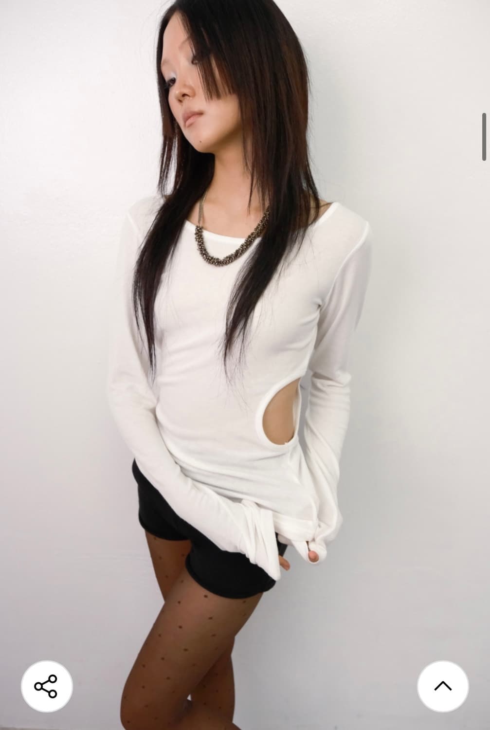 루즈슬립오버 컷아웃 롱슬리브 티 상품이미지2