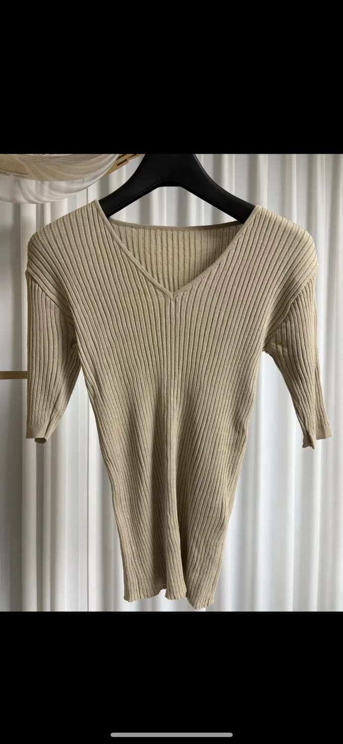 블러썸에이치컴퍼니 에트브이반팔니트 상품이미지1