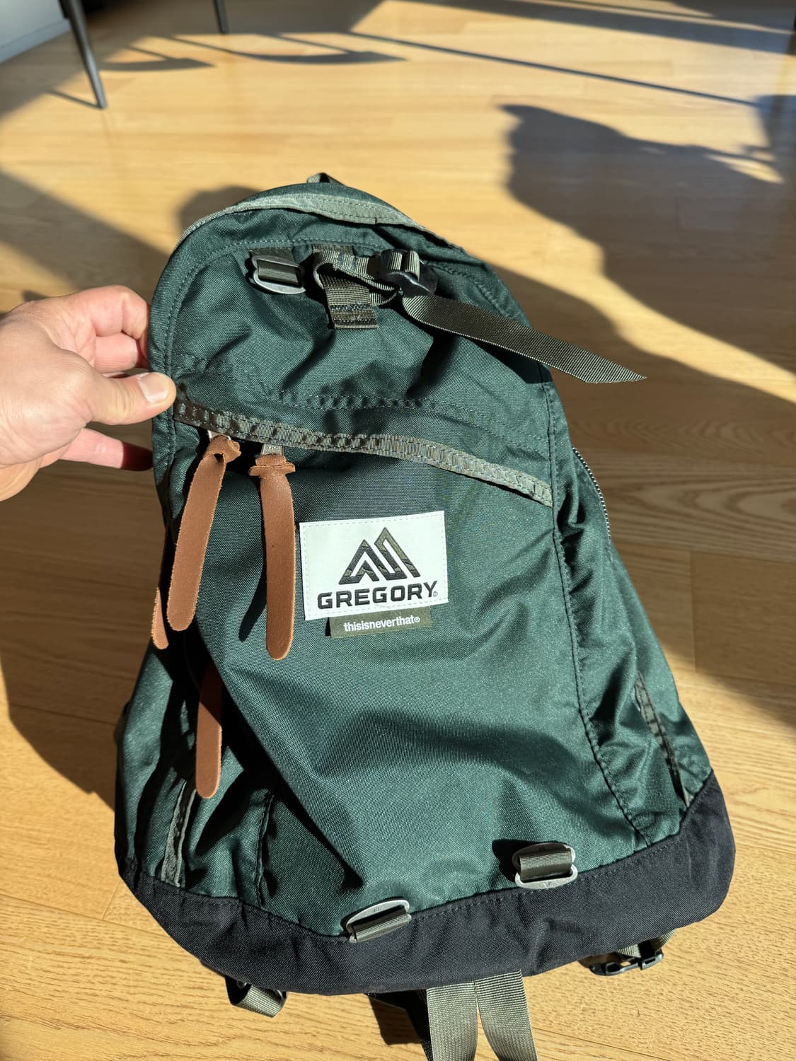 그레고리 x 디스이즈네버댓 데이팩 그린 상품이미지1