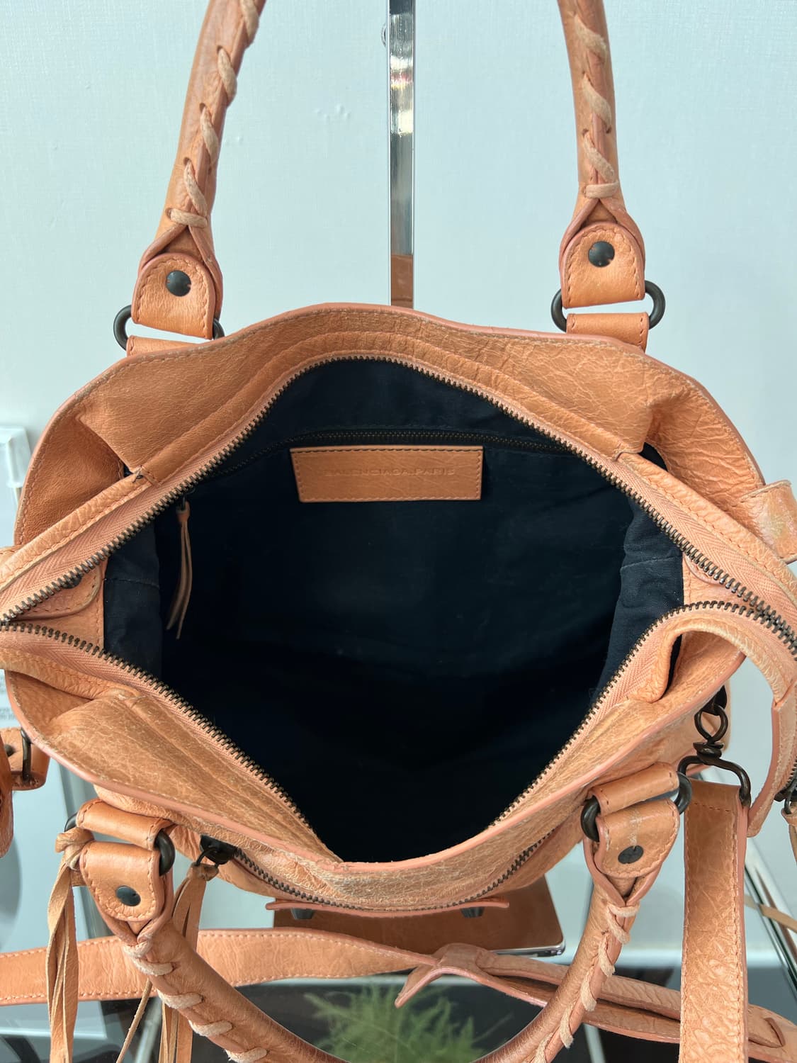 발렌시아가 모터백 상품이미지7