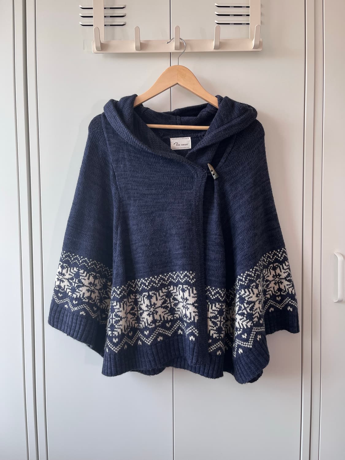 Free nature 눈꽃 노르딕 후드 케이프 니트 가디건 상품이미지1