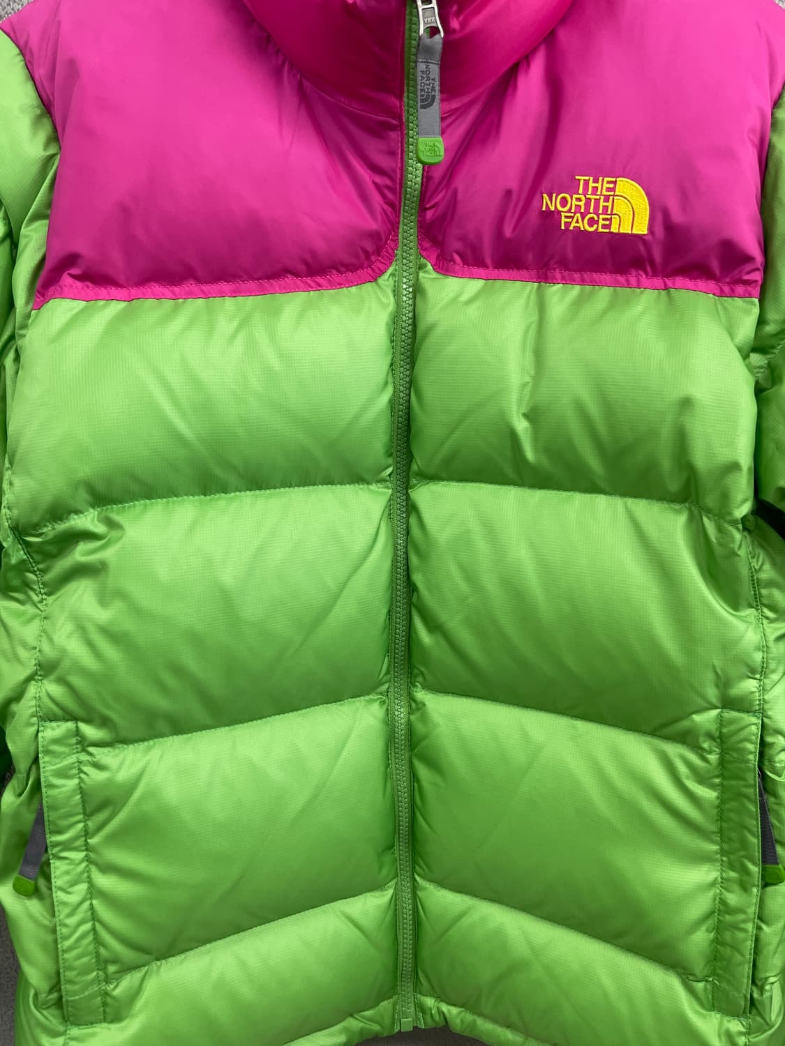 노스페이스 눕시 핑크/그린 90 size 상태 민트급 상품이미지2