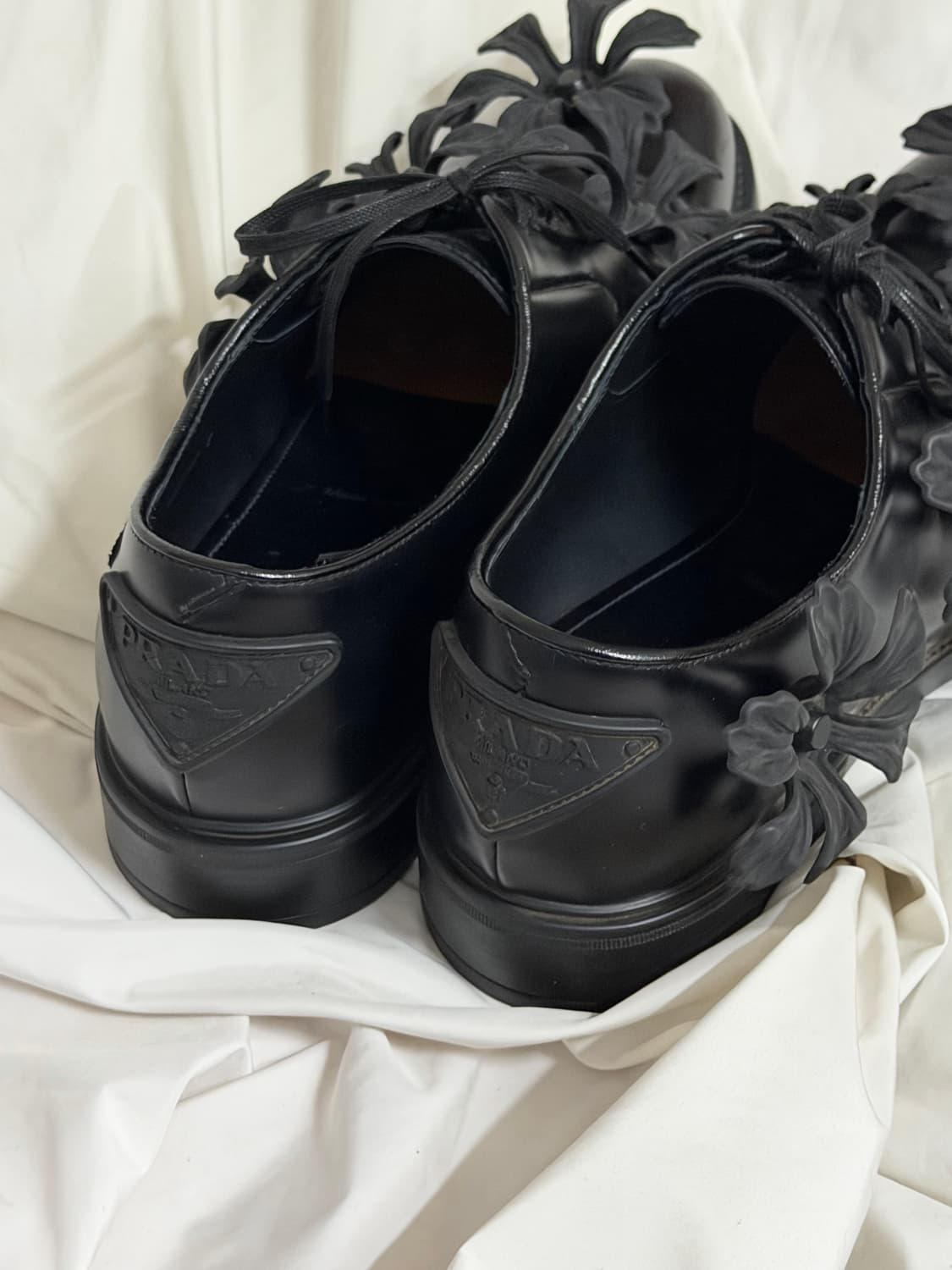 프라다 아플리케 플라워 레더 더비 슈즈 상품이미지6