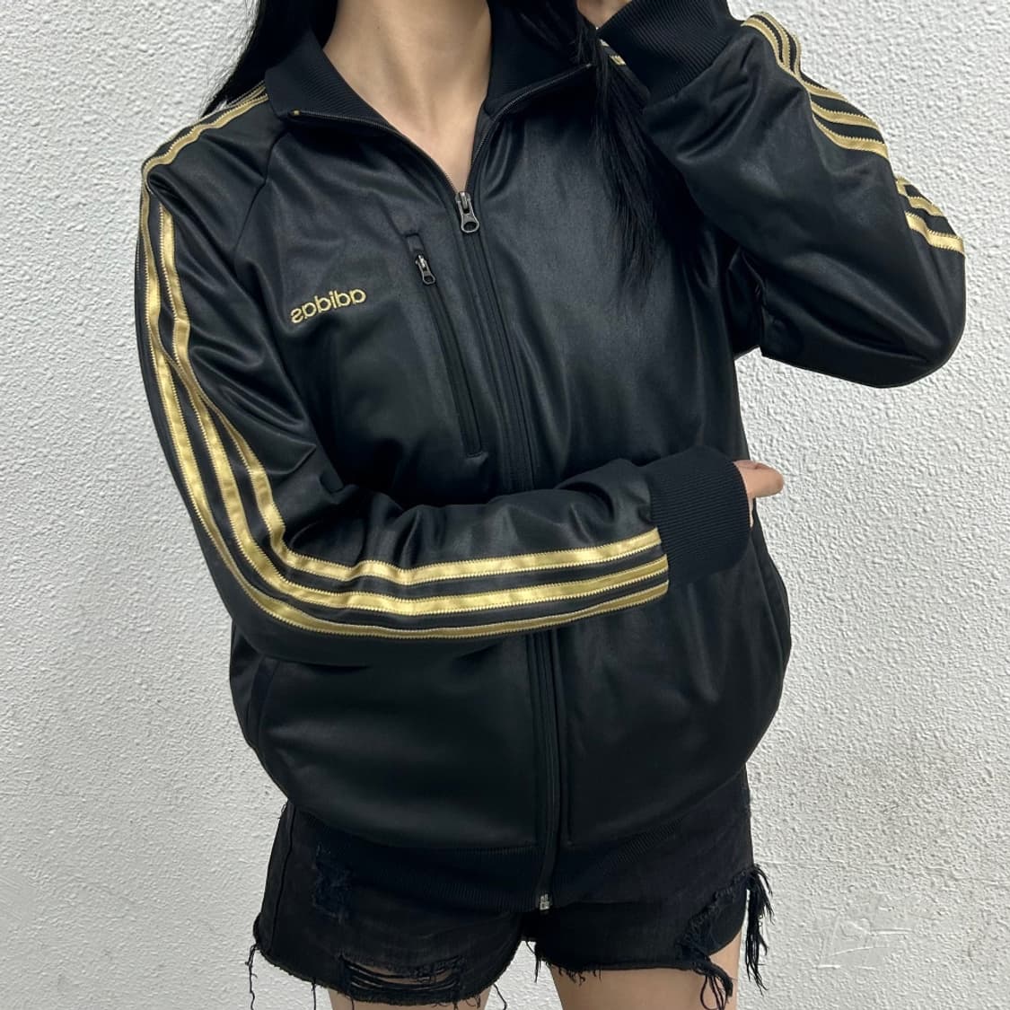 아디다스 골드라인 블랙 자켓 100 상품이미지2