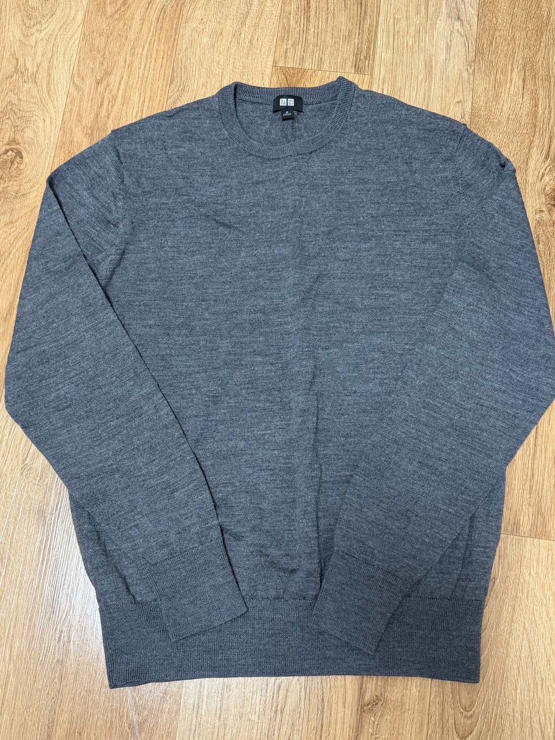 유니클로 메리노크루넥스웨터 상품이미지1